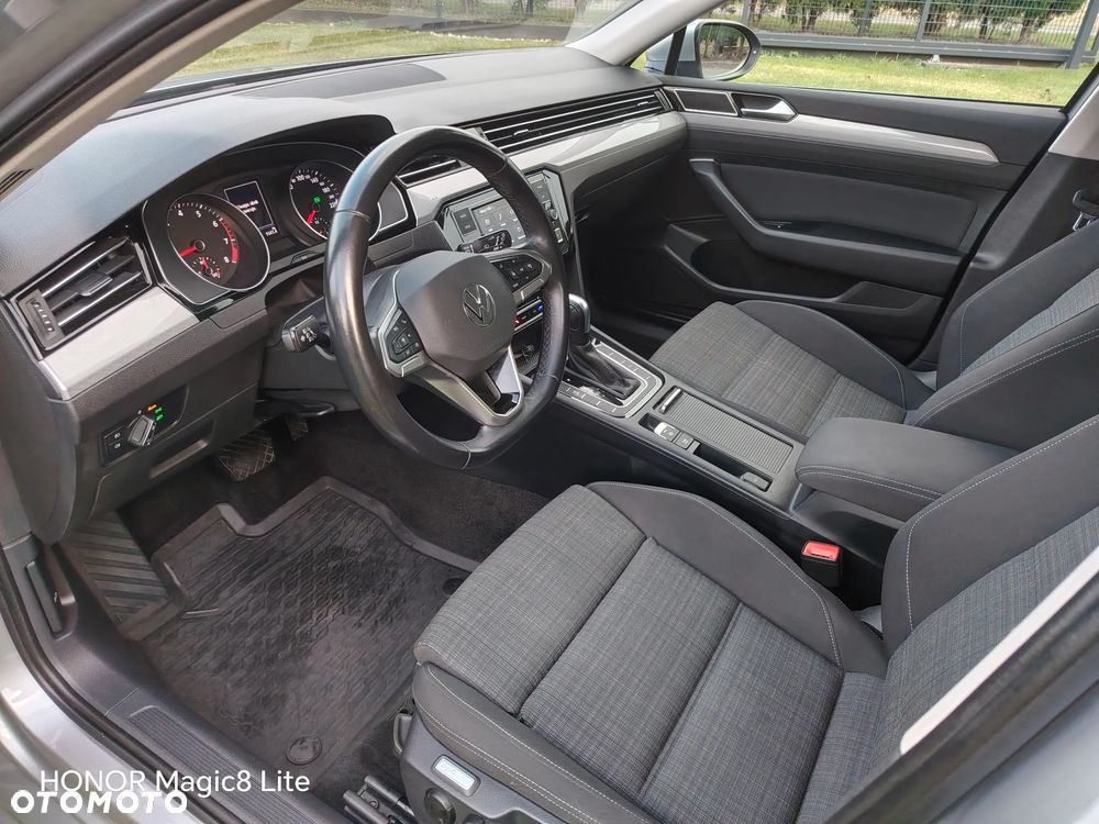 Volkswagen Passat - 9