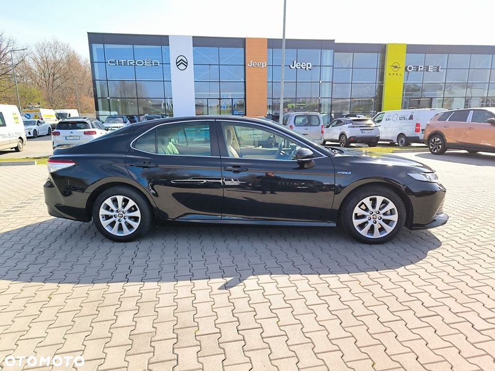 Toyota Camry - 6