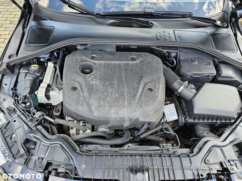 Volvo V60 D4 Momentum - 37