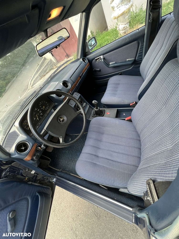 Mercedes-Benz A 200 - 4