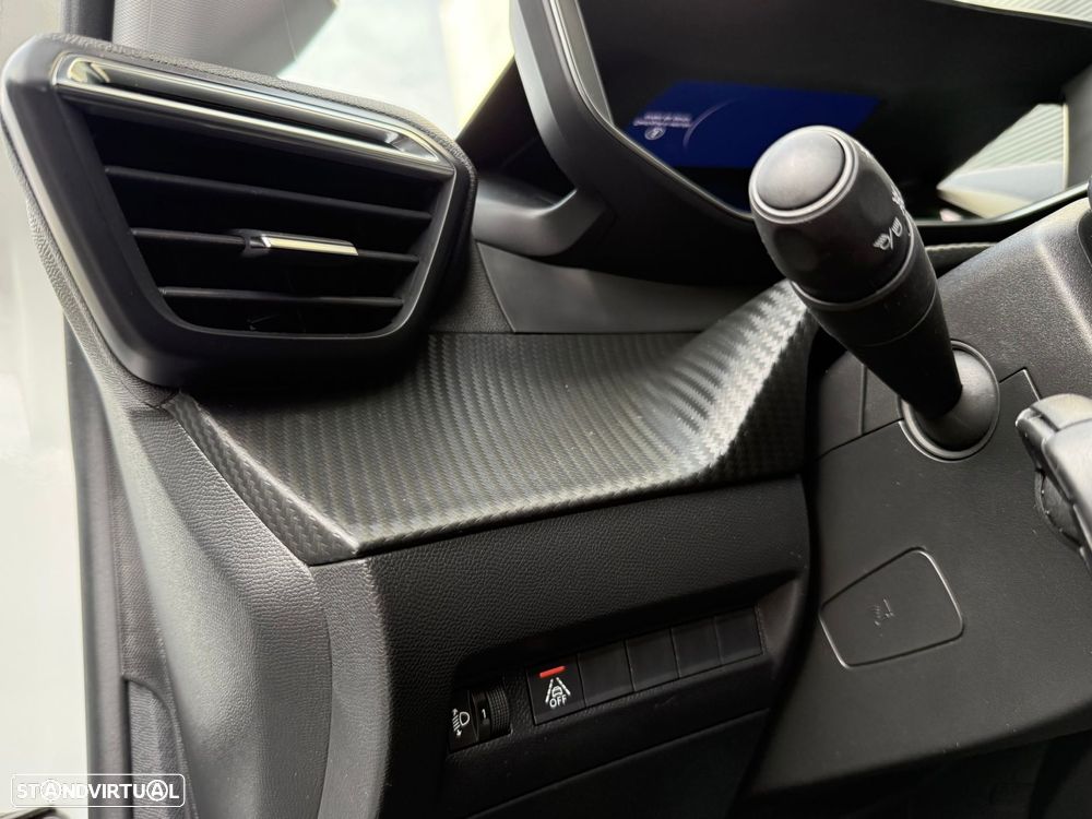 Peugeot e-208 50 kWh Active Pack - 12