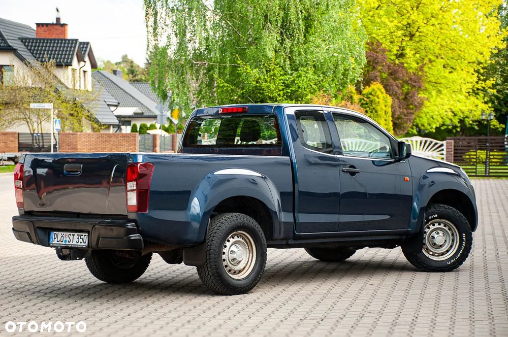 Isuzu D-Max 2.5 SC L - 4