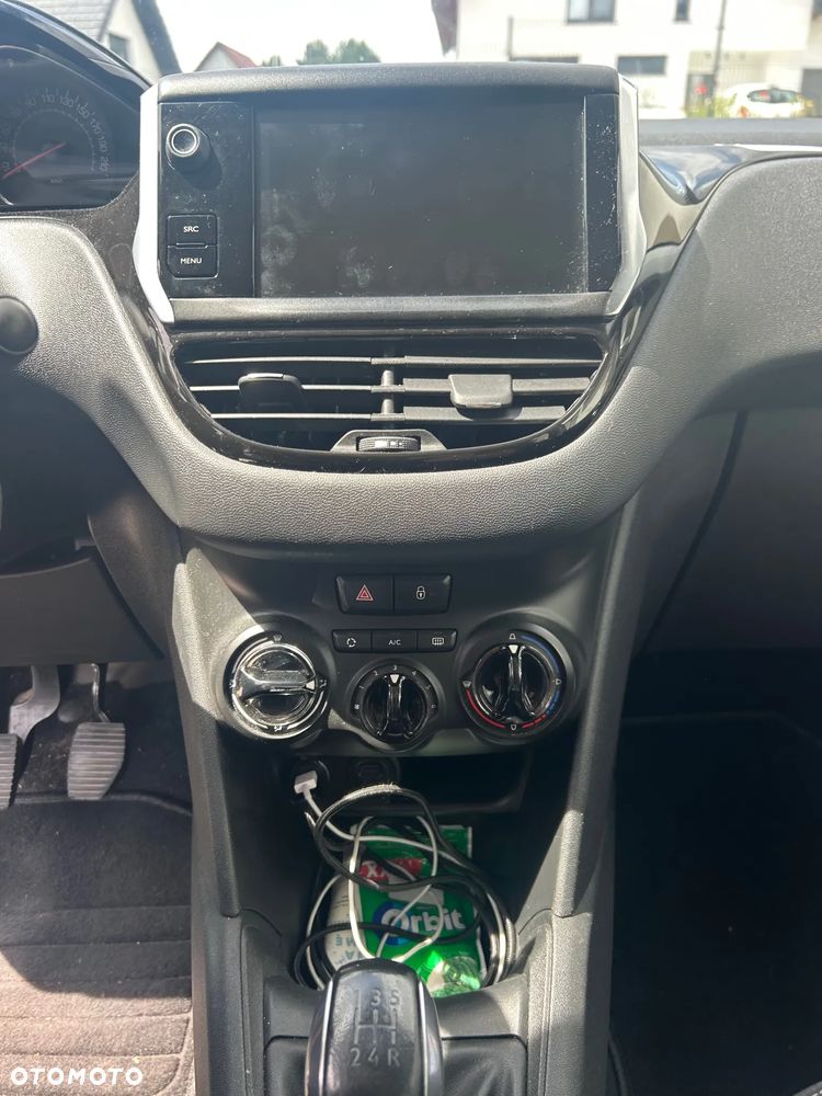 Peugeot 208 1.2 PureTech Style - 10