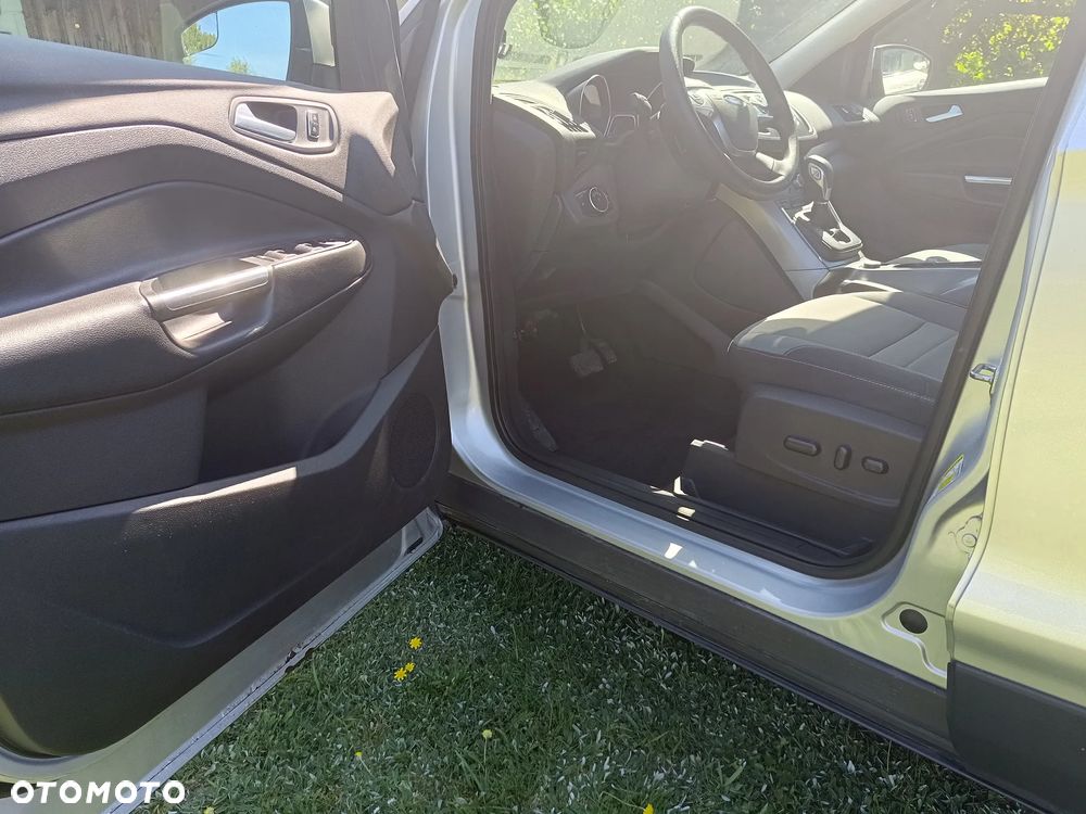 Ford Escape 2.0 EcoBoost AWD Titanium - 19