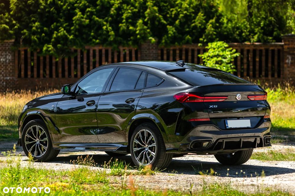 BMW X6 xDrive30d mHEV - 12