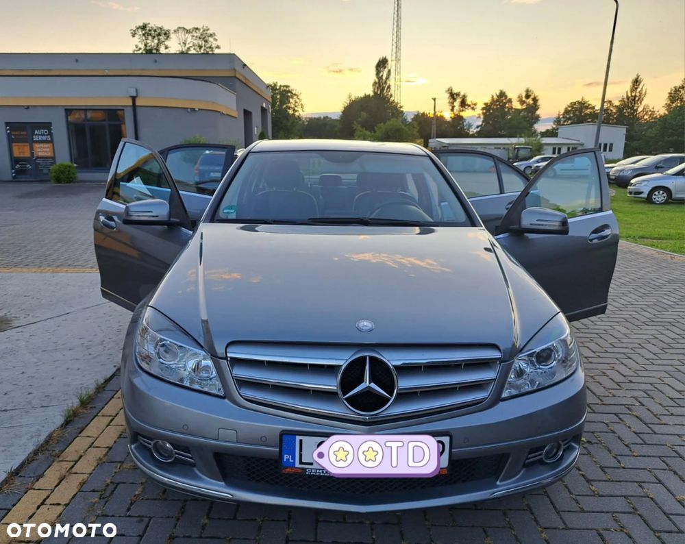 Mercedes-Benz Klasa C 200 T CGI Automatik BlueEFFICIENCY Elegance - 2