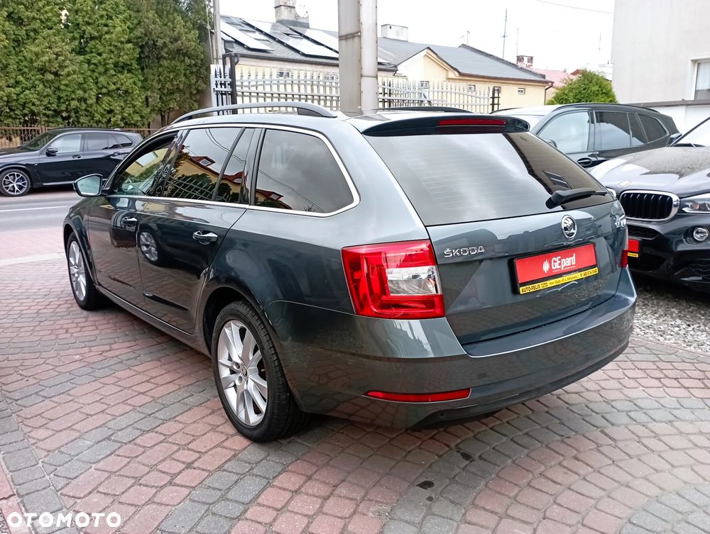 Skoda Octavia 1.6 TDI Ambition DSG - 6