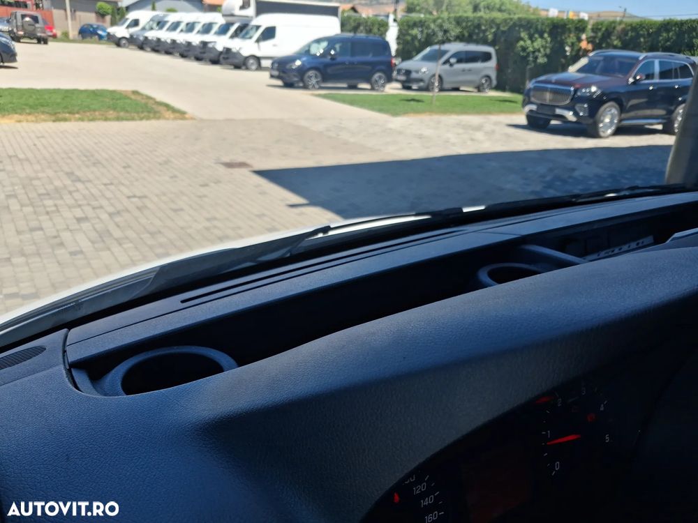 Mercedes-Benz Sprinter 317 - 19