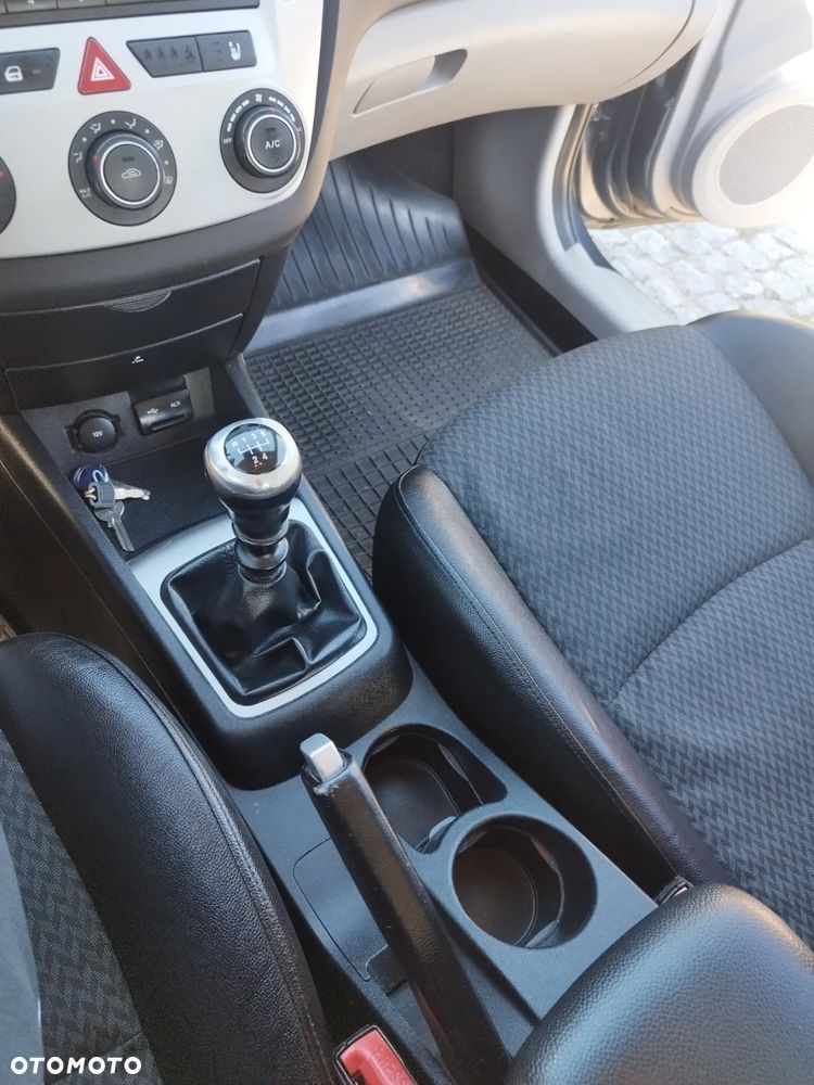 Kia Ceed - 10