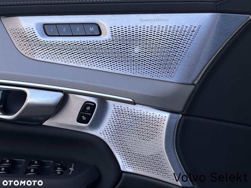 Volvo XC 90 - 31
