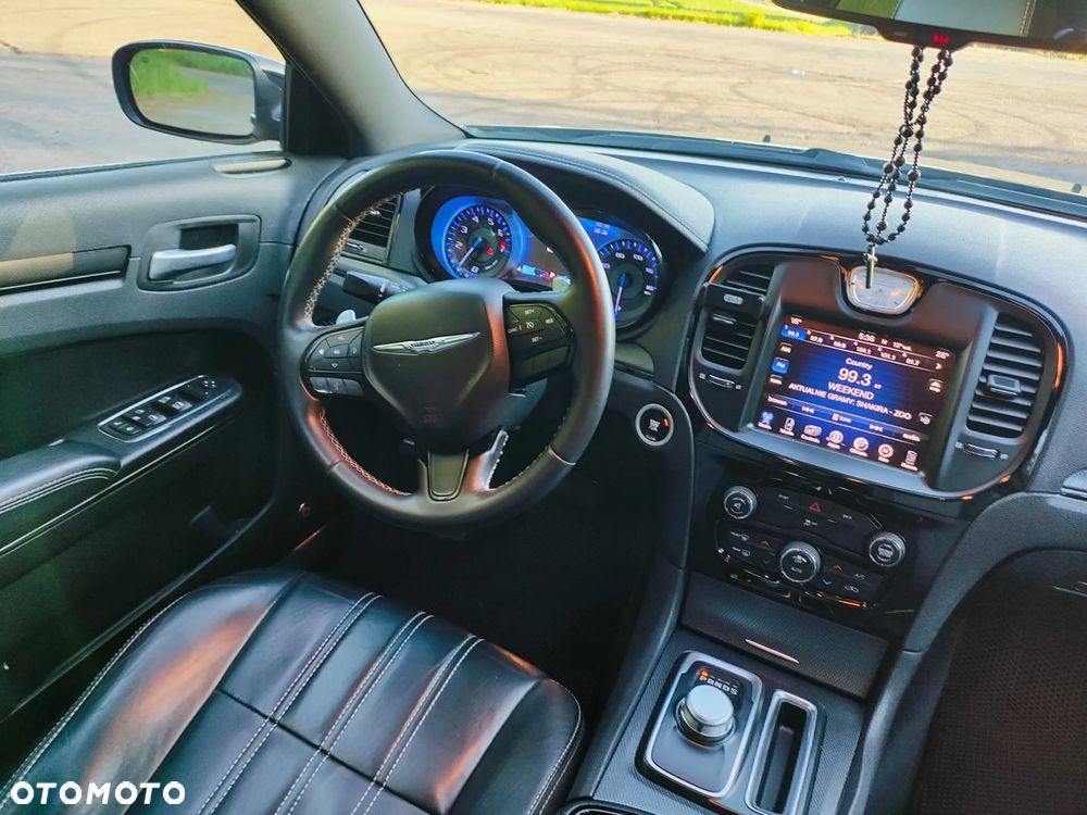 Chrysler 300s - 20
