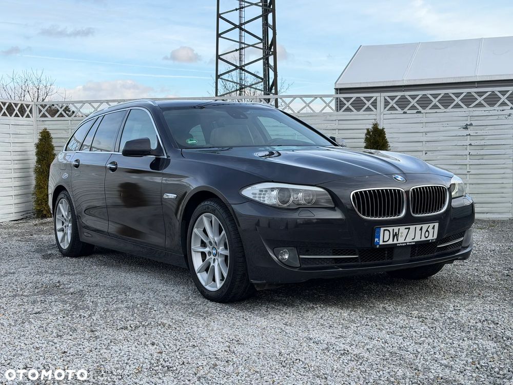 BMW Seria 5 525d - 1