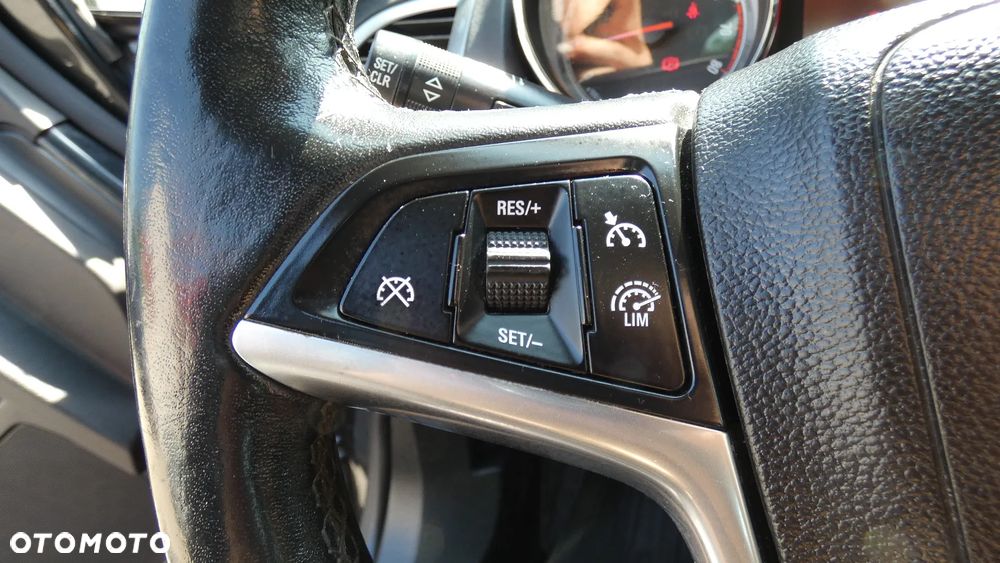 Opel Astra 1.4 T Active - 25