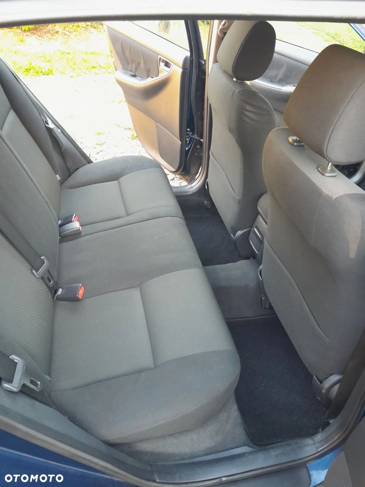 Toyota Corolla 1.6 VVT-i Sol (air6) - 16