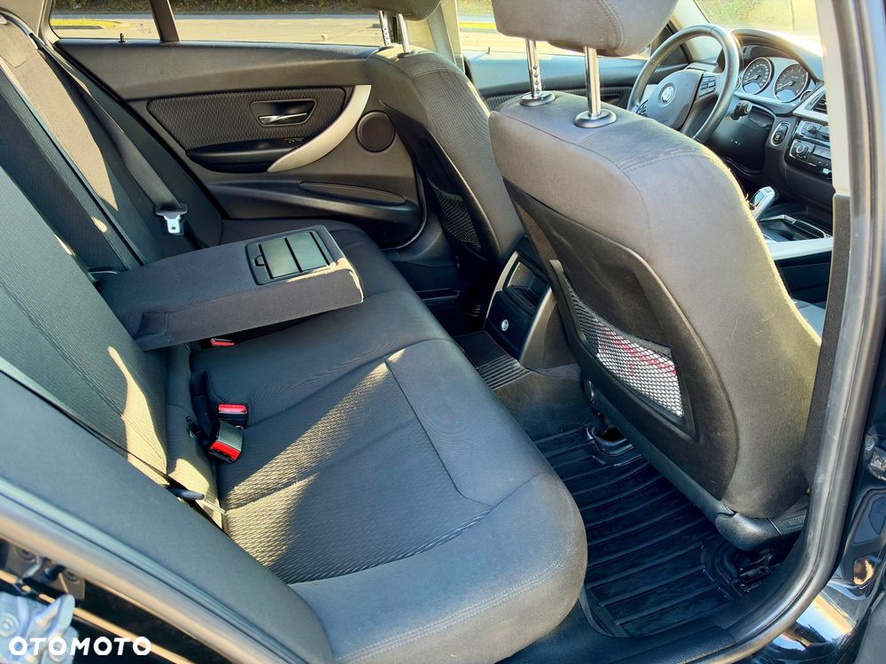 BMW Seria 3 318d Advantage - 17