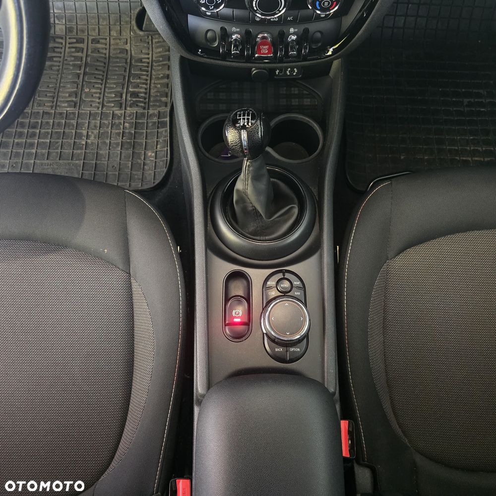 MINI Clubman - 16