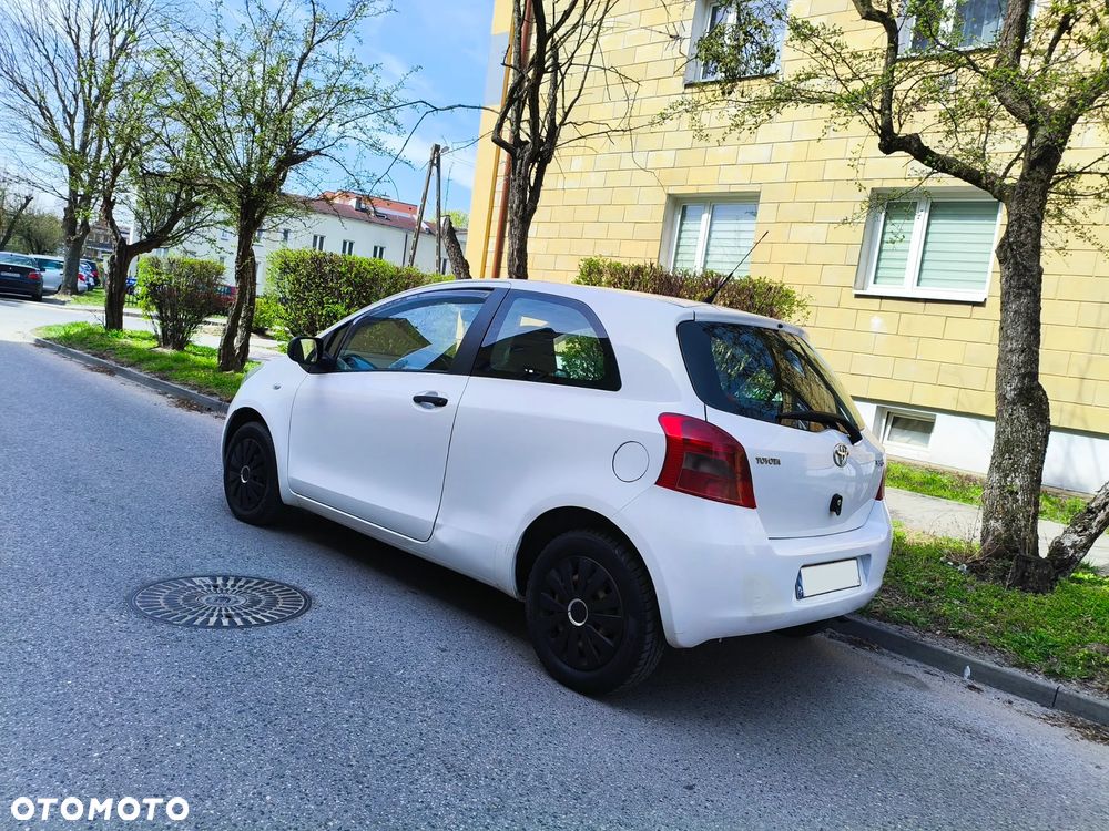 Toyota Yaris 1.0 Luna Start - 17