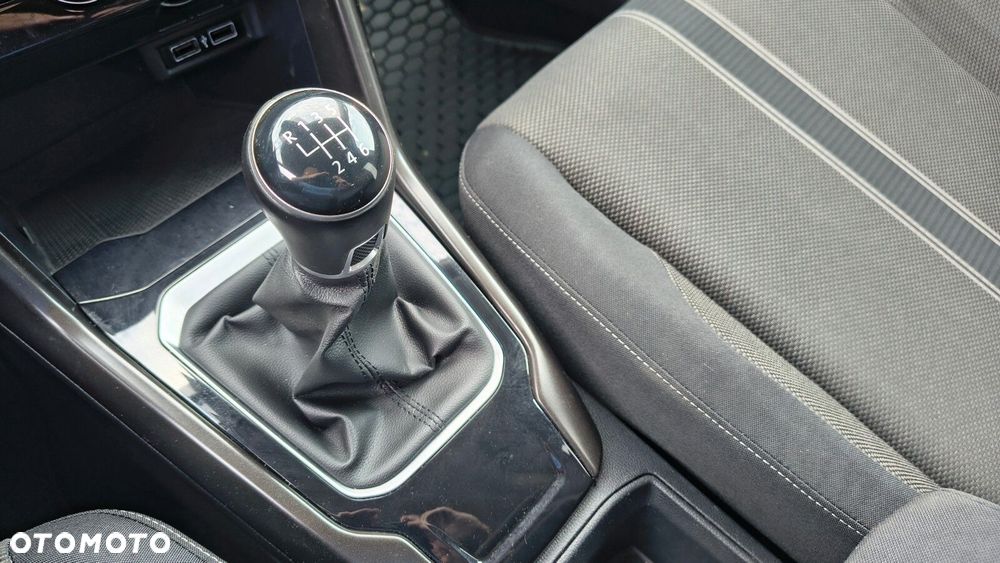 Volkswagen T-Roc - 23