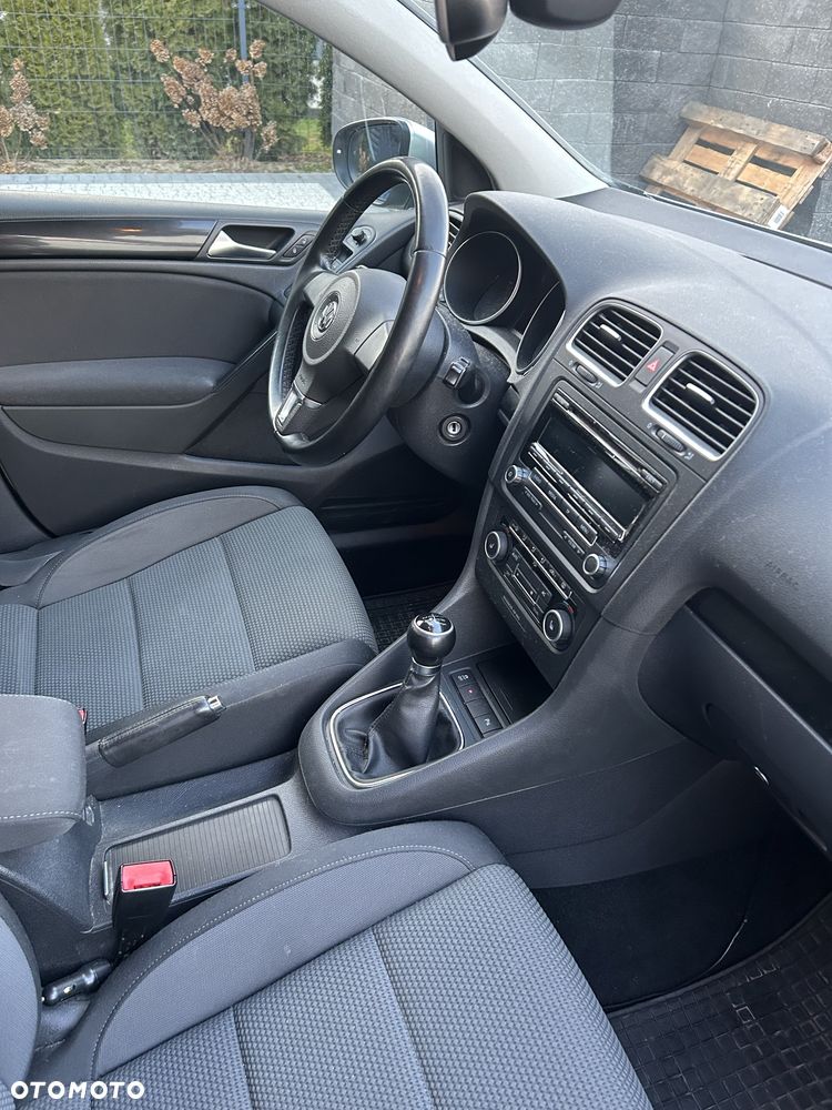 Volkswagen Golf - 8