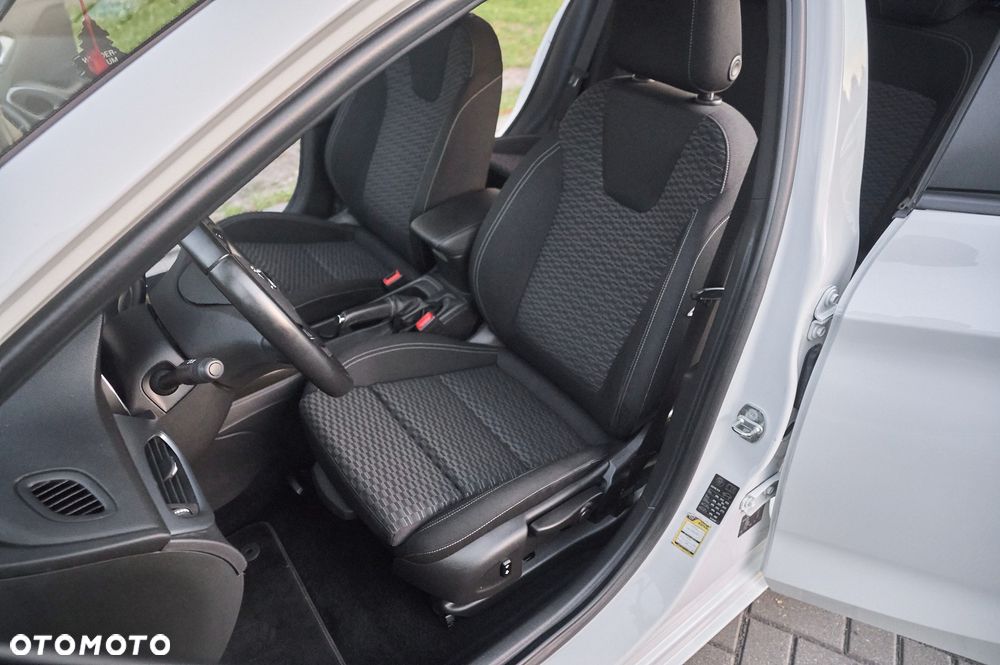 Opel Astra 1.6 CDTI Enjoy - 28