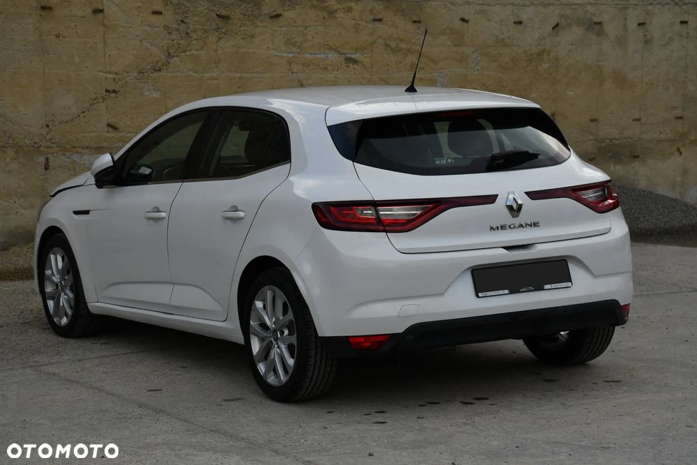 Renault Megane 1.5 Blue dCi Business - 23