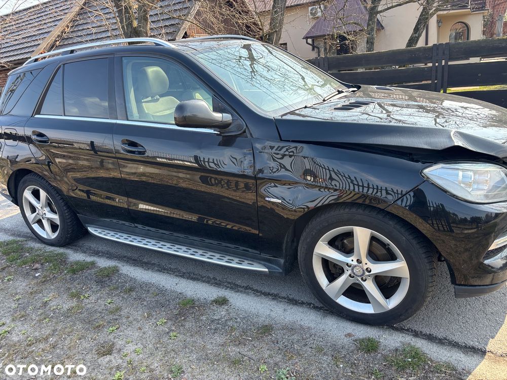 Mercedes-Benz ML - 14