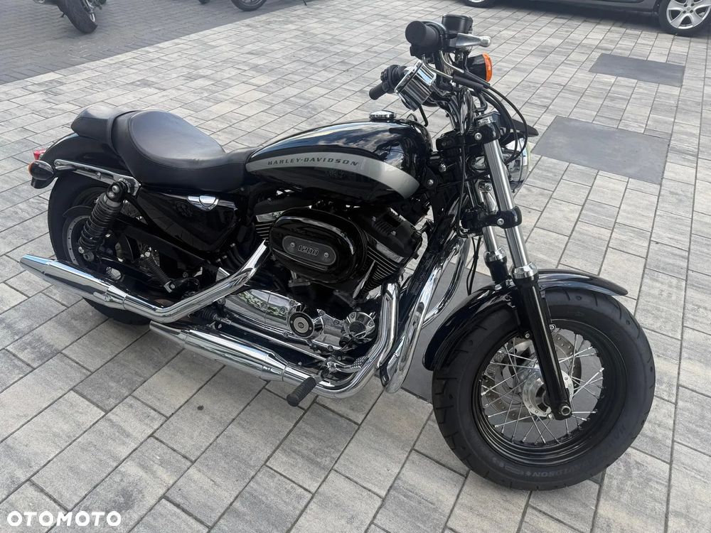 Harley-Davidson Sportster Custom 1200C - 4