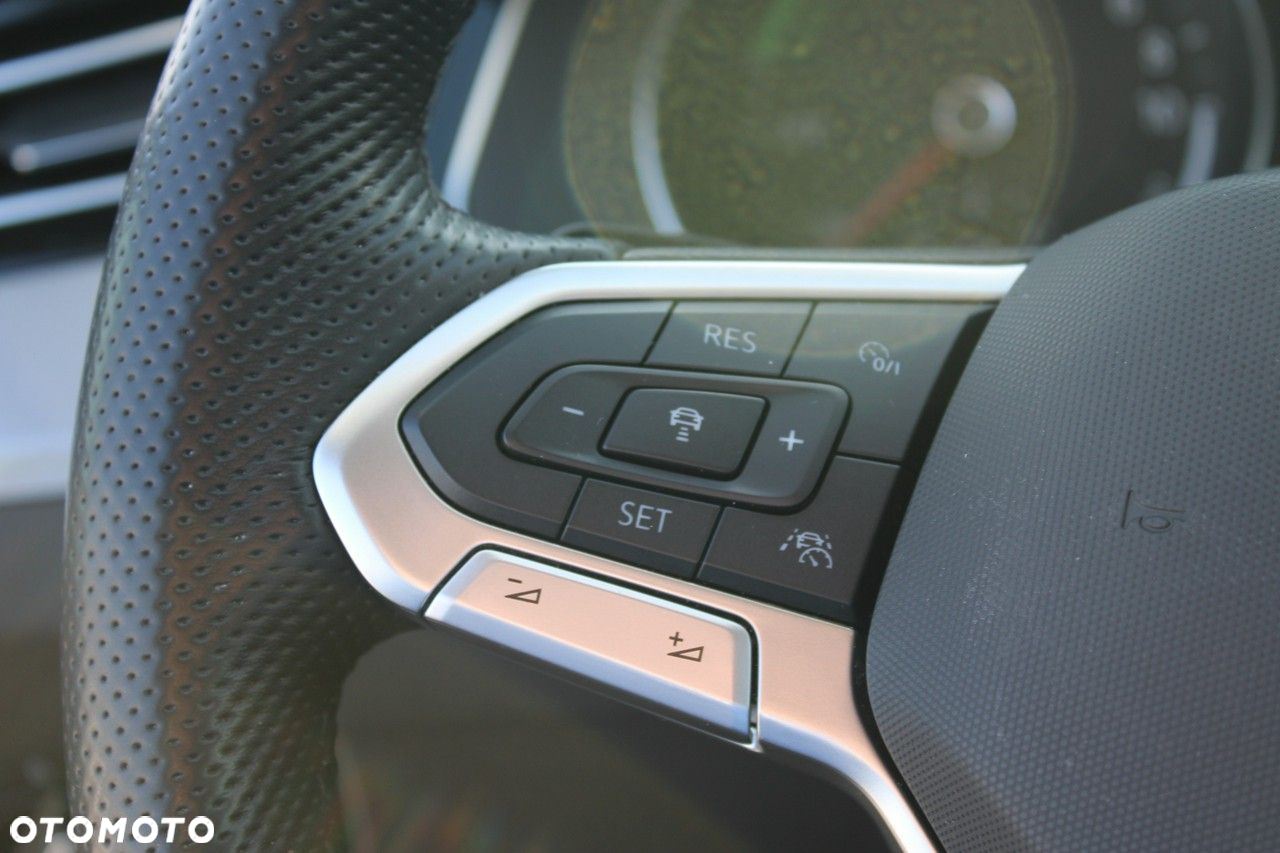Volkswagen Passat - 24