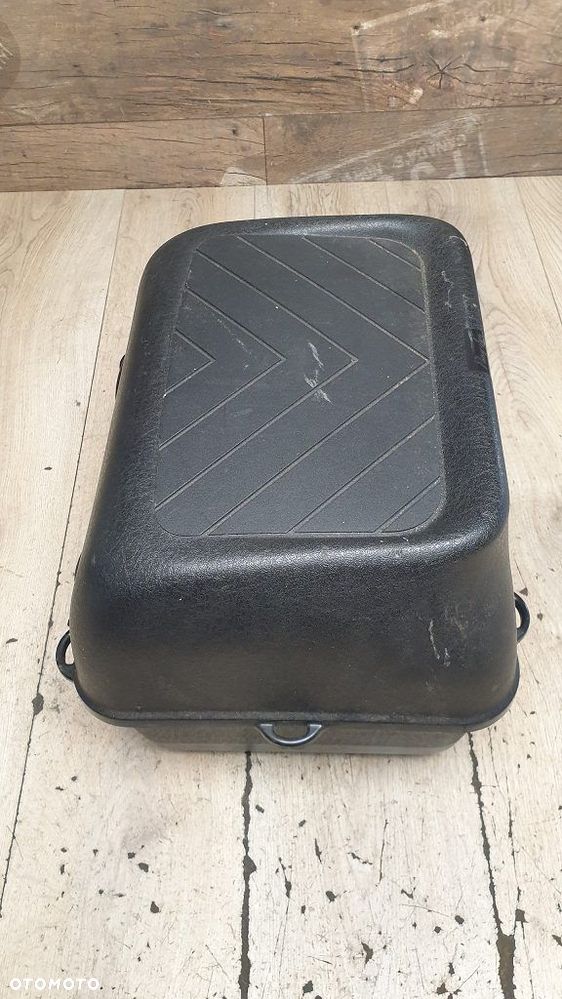 Kufer centralny - 11