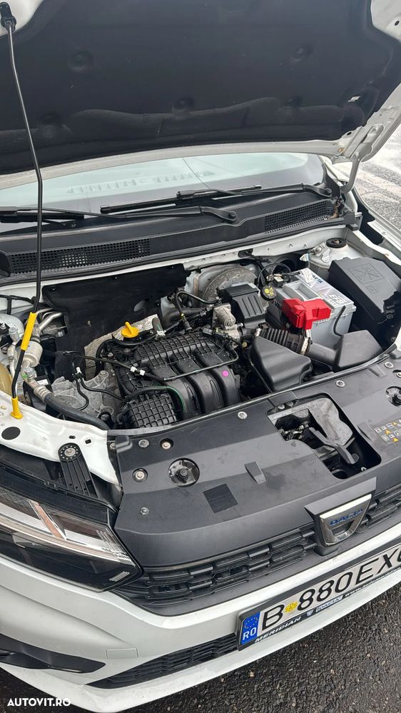 Dacia Logan SCe 65 Essential - 9