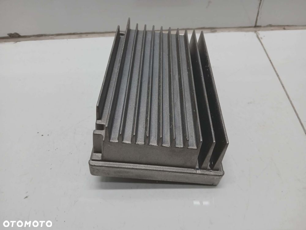 WZMACNIACZ BMW F26 X4 X3 F25 F20 F30 F34 F36    6841973 - 3