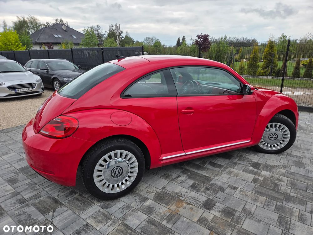Volkswagen New Beetle - 8
