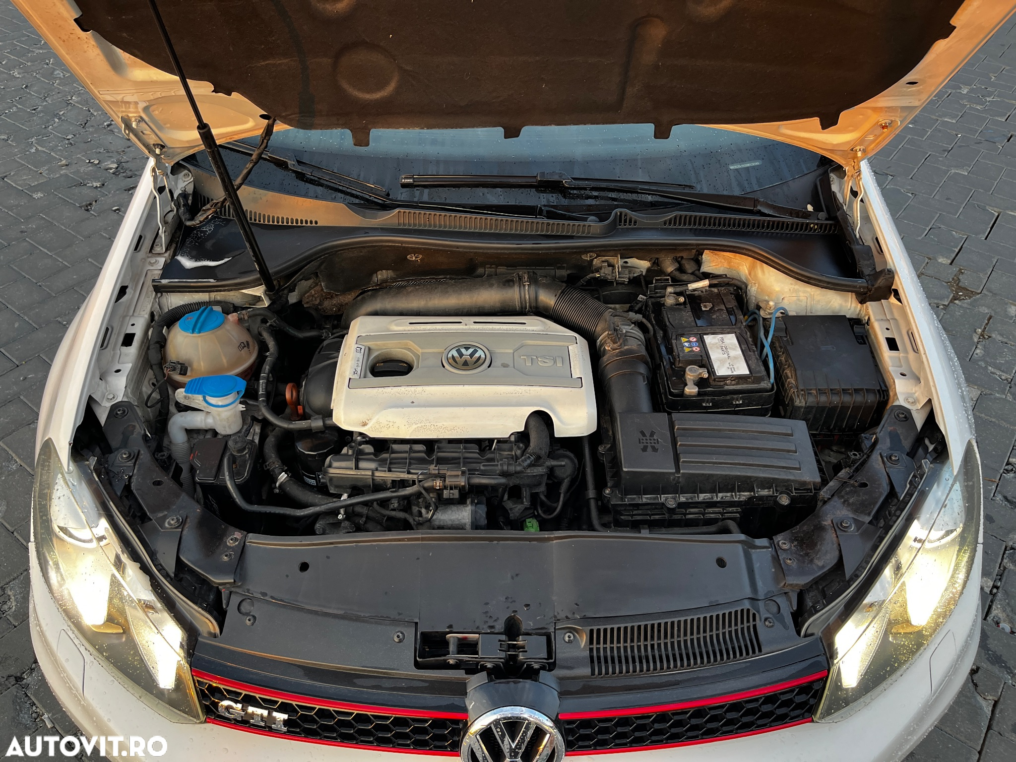Volkswagen Golf 2.0 GTI DSG - 12