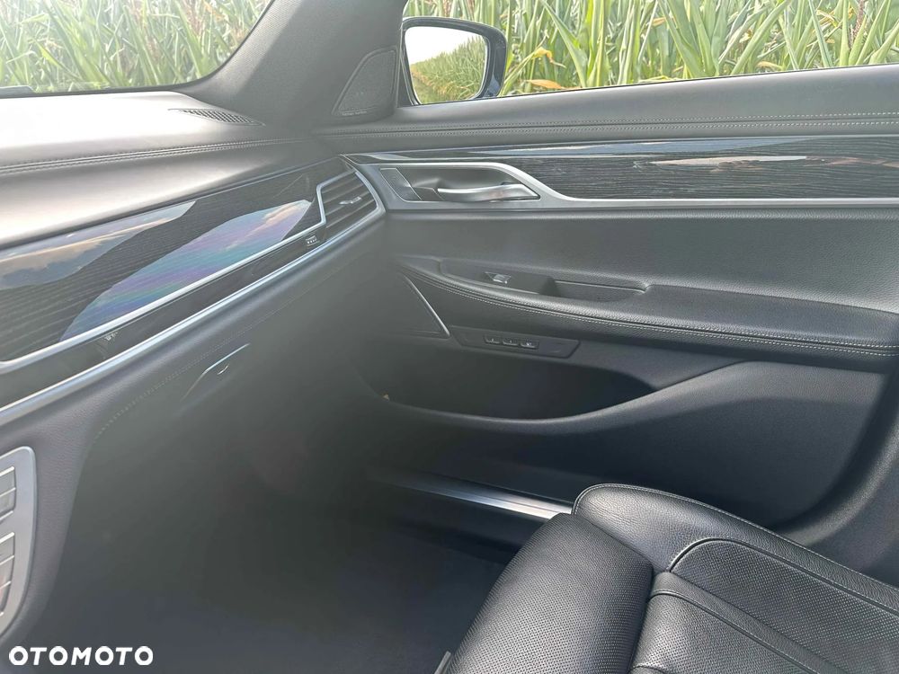 BMW Seria 7 750d xDrive - 6