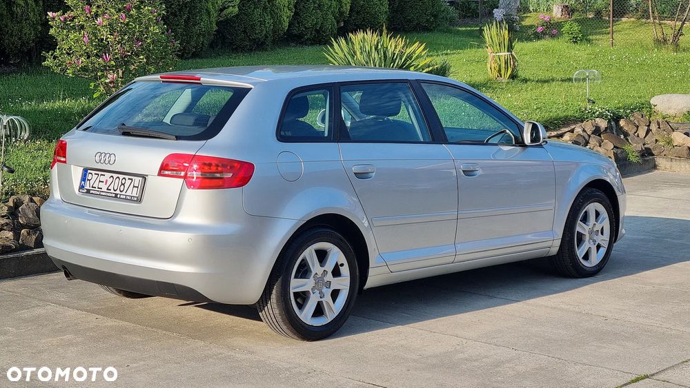 Audi A3 Sportback 1.6 Ambition - 6