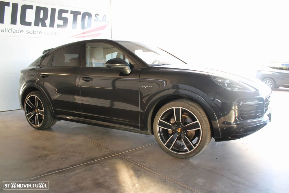 Porsche Cayenne Coupé E-Hybrid - 8