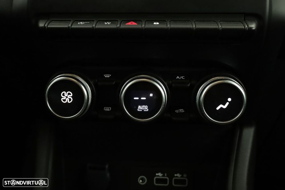 Renault Captur 1.0 TCe Techno Bi-Fuel - 13