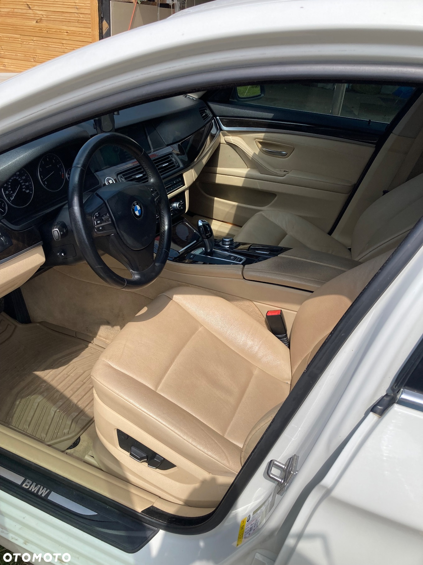 BMW Seria 5 528i Sport-Aut - 10