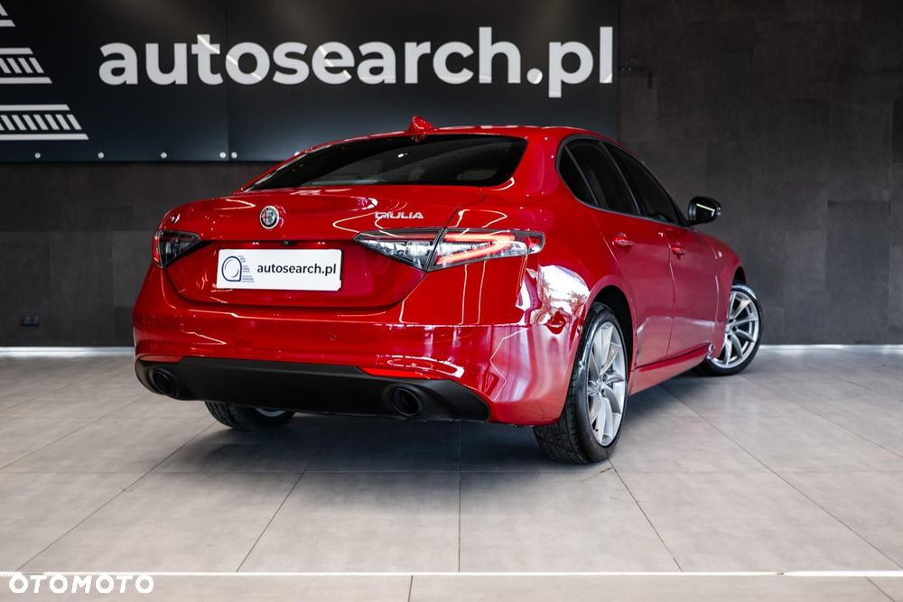 Alfa Romeo Giulia 2023 photo 4