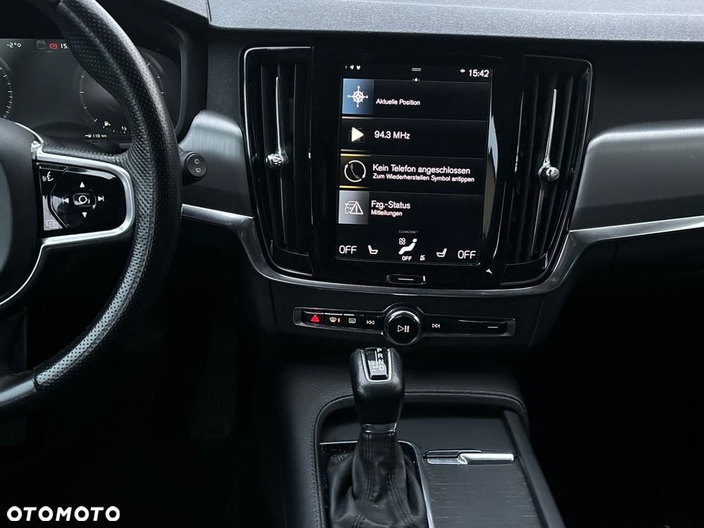 Volvo V90 D5 AWD Geartronic Momentum - 19