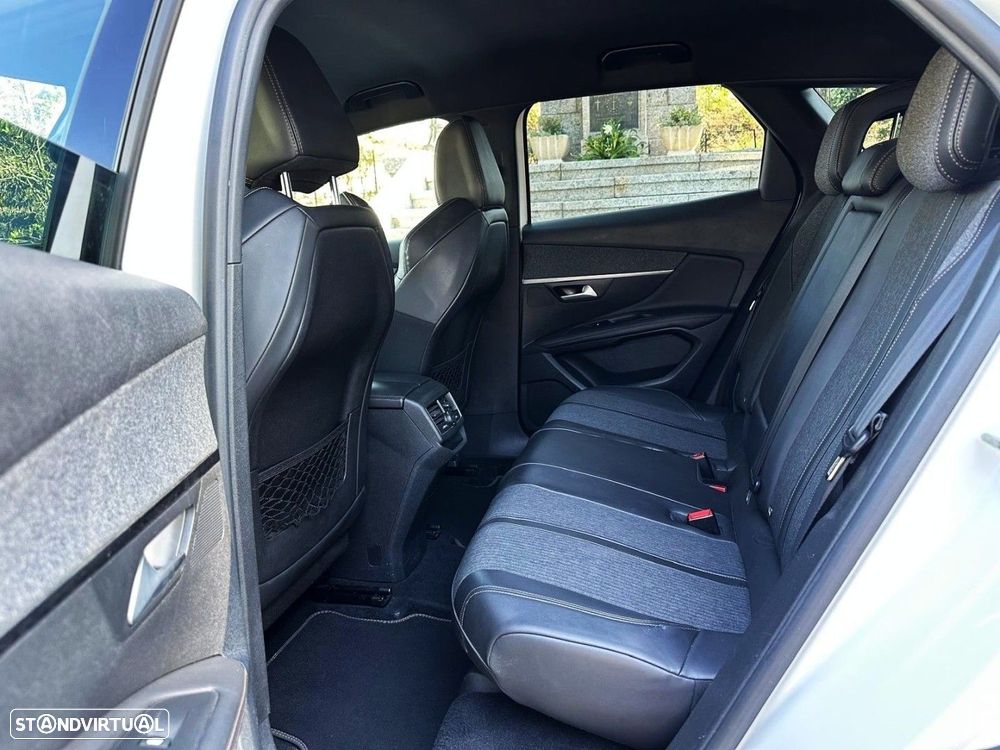 Peugeot 3008 1.5 BlueHDi GT Line EAT8 - 17