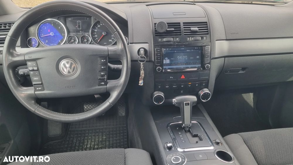 Volkswagen Touareg 2.5 R5 TDI DPF Aut. Individual - 8