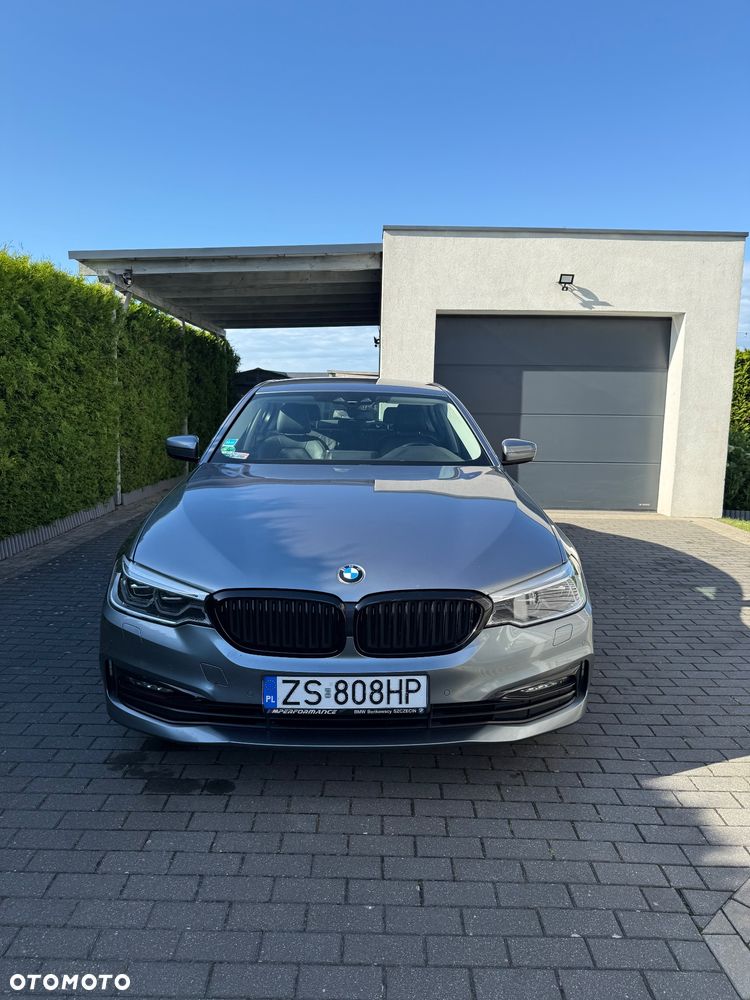 BMW Seria 5 525d Luxury Line - 2