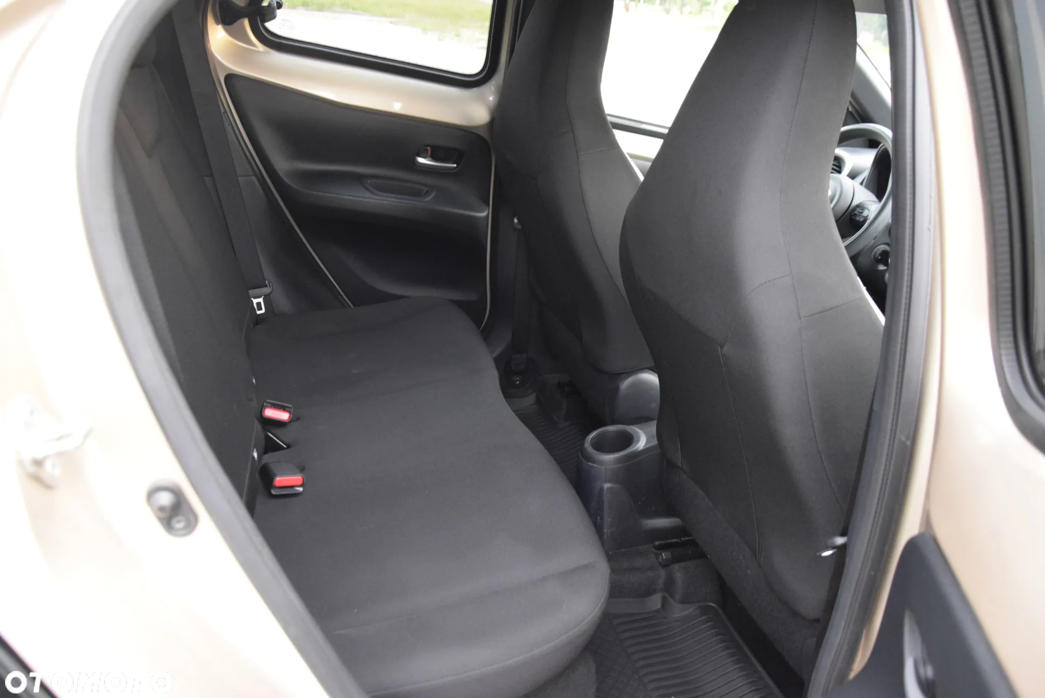 Toyota Aygo X 1.0 VVT-i X-play X-shift - 17