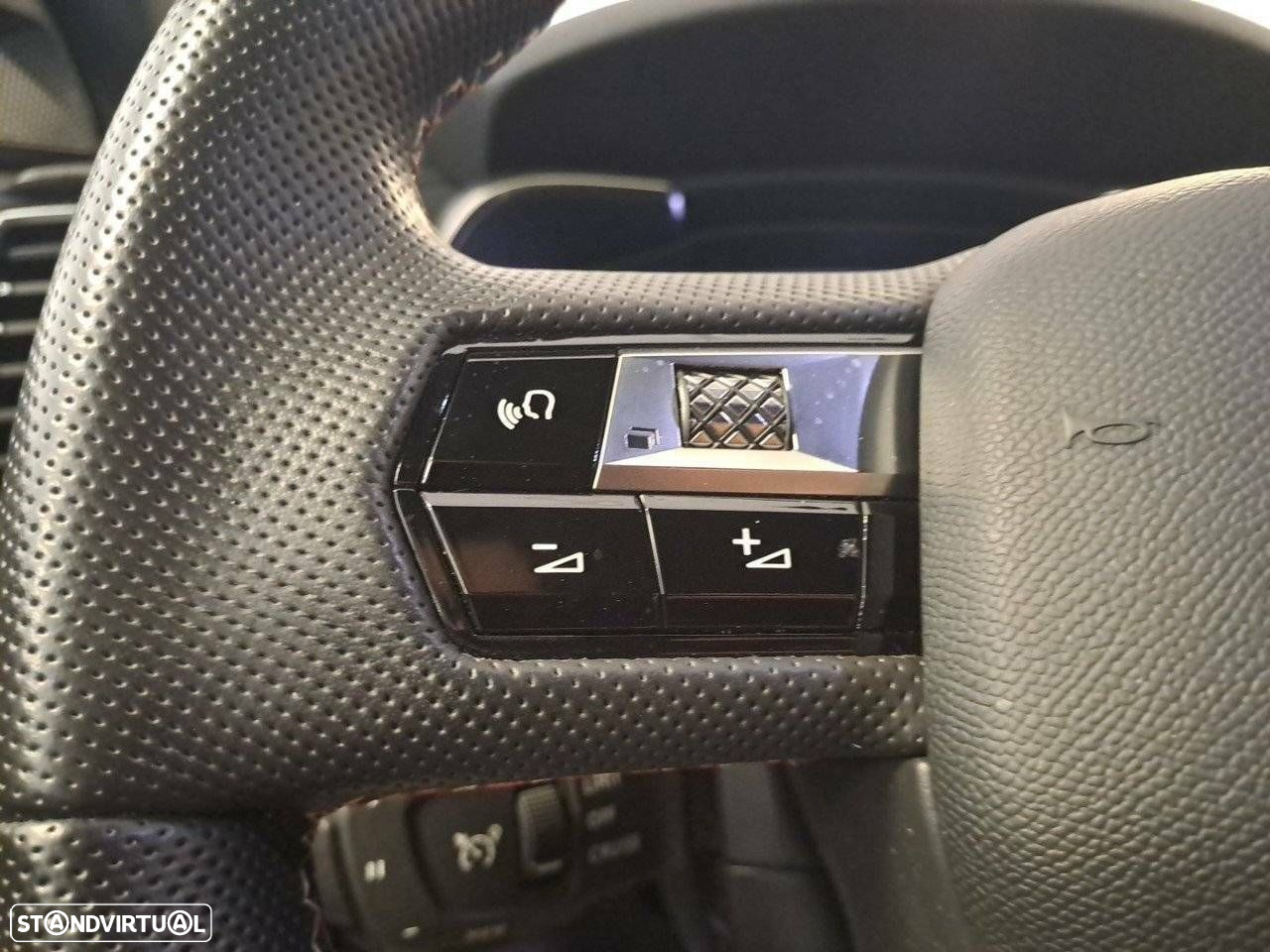 DS DS7 E-Tense Performance Line EAT8 - 17