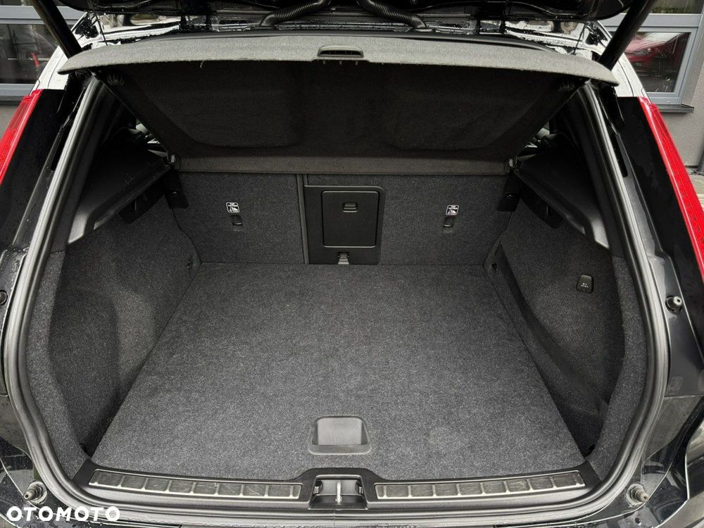 Volvo XC 40 D3 SCR R-Design - 24