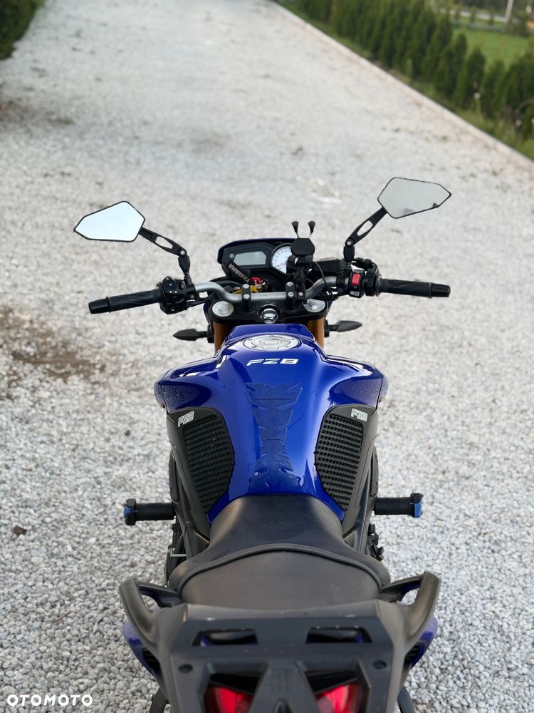 Yamaha FZ8 - 5