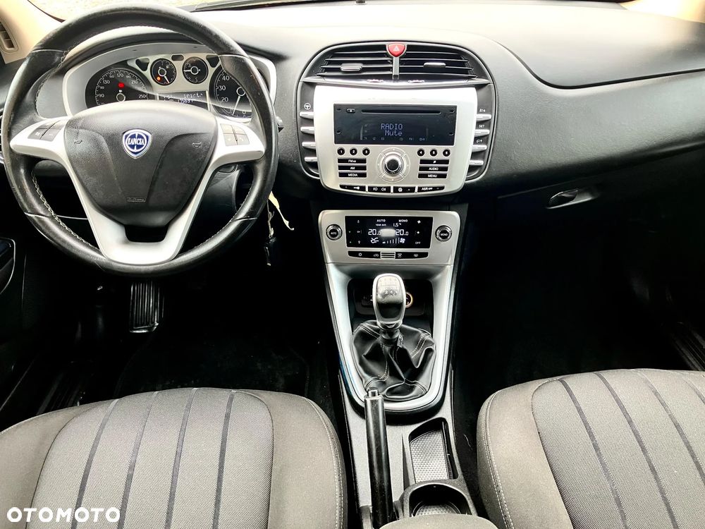 Lancia Delta 1.4 MultiAir 16v Silver - 25