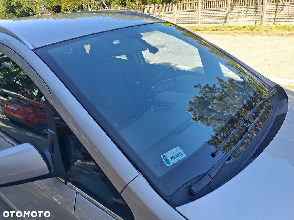 Opel Zafira 1.8 Sport - 23