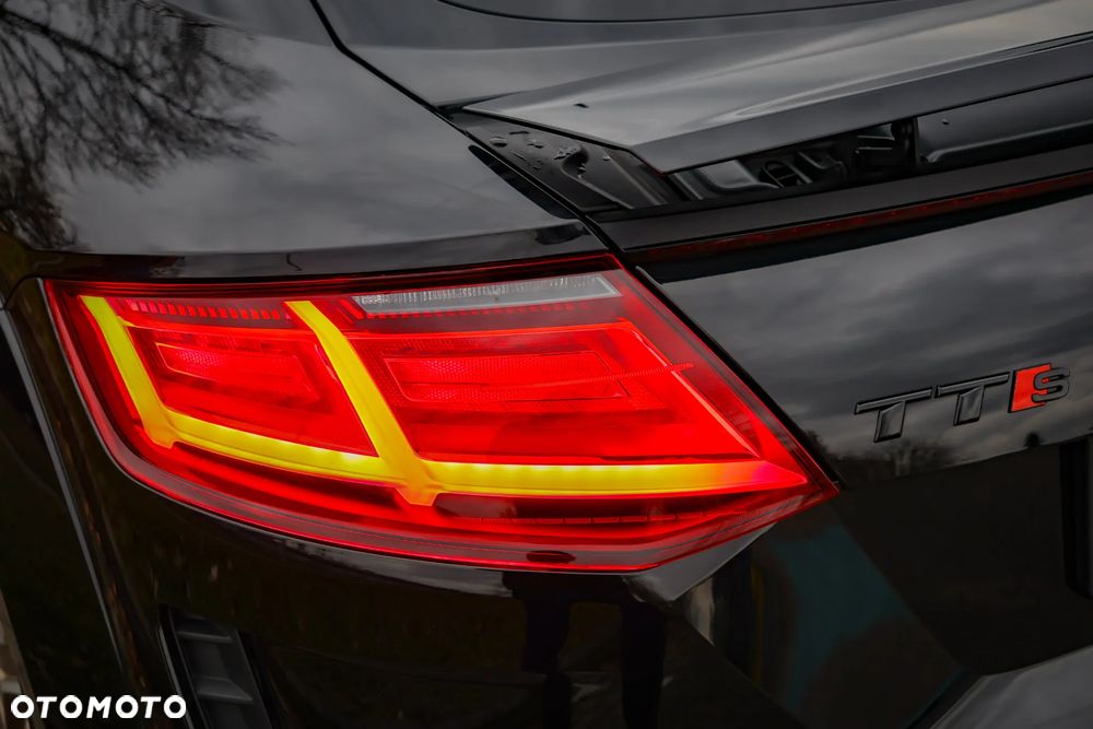 Audi TT S Coupé - 14